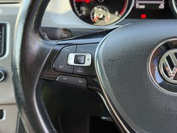 VOLKSWAGEN GOLF 1.6 TDI BlueMotion Tech Match