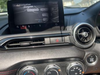 MAZDA MX5 2.0 SKYACTIV-G Sport Nav