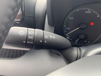 TOYOTA YARIS 1.5 VVT-h Icon