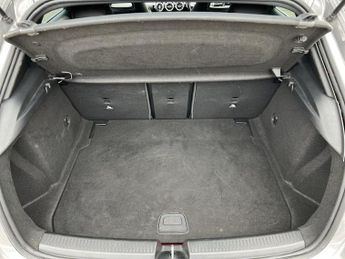 MERCEDES-BENZ A CLASS 1.3 A200 AMG Line