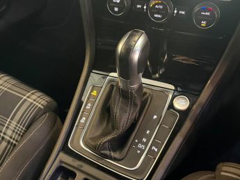 VOLKSWAGEN GOLF 2.0 TDI BlueMotion Tech GTD