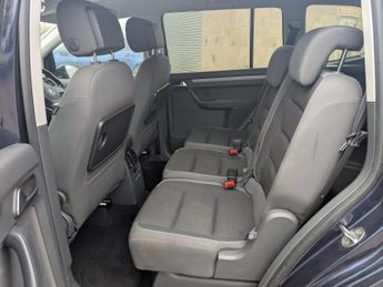 VOLKSWAGEN TOURAN 1.6 TDI SE DSG Euro 5 5dr