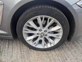 JAGUAR XF 2.2d Sport Sportbrake Auto Euro 5 (s/s) 5dr