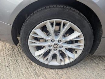 JAGUAR XF 2.2d Sport Sportbrake Auto Euro 5 (s/s) 5dr