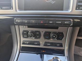 JAGUAR XF 2.2d Sport Sportbrake Auto Euro 5 (s/s) 5dr