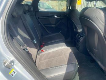 AUDI Q5 2.0 TDI 40 S line S Tronic quattro Euro 6 (s/s) 5dr