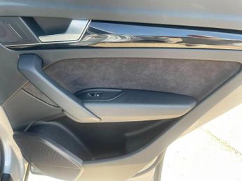 AUDI Q5 2.0 TDI 40 S line S Tronic quattro Euro 6 (s/s) 5dr