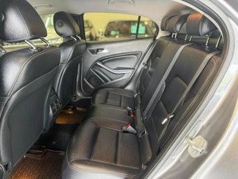 MERCEDES-BENZ GLA 2.1 GLA200d Sport