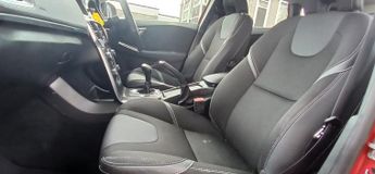 VOLVO V40 2.0 SE D2