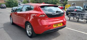 VOLVO V40 2.0 SE D2