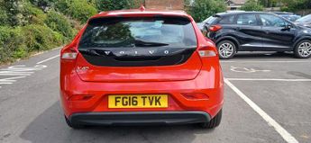 VOLVO V40 2.0 SE D2