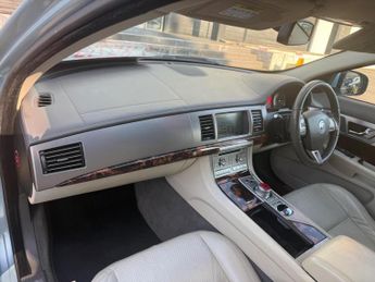 JAGUAR XF 3.0d V6 Premium Luxury Auto Euro 5 4dr