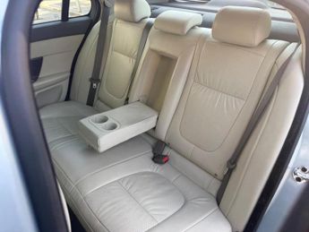 JAGUAR XF 3.0d V6 Premium Luxury Auto Euro 5 4dr
