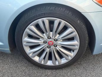 JAGUAR XF 3.0d V6 Premium Luxury Auto Euro 5 4dr
