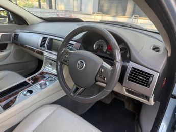 JAGUAR XF 3.0d V6 Premium Luxury Auto Euro 5 4dr