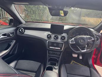 MERCEDES-BENZ GLA 1.6 GLA200 AMG Line Edition