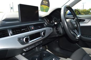AUDI A4 2.0 TFSI 35 SE