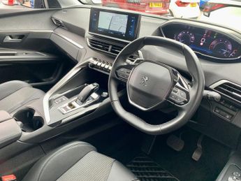 PEUGEOT 3008 1.5 BlueHDi Allure Premium