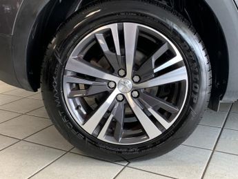 PEUGEOT 3008 1.5 BlueHDi Allure Premium