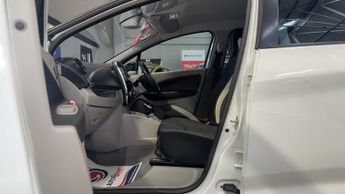 RENAULT ZOE Dynamique Nav Electric Automatic White 5dr LOWTAX+SATNAV+10 STAM