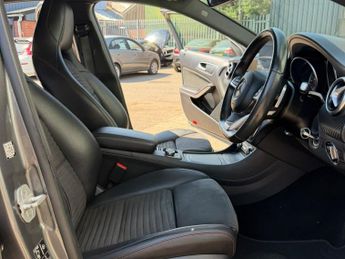 MERCEDES-BENZ A CLASS 1.5 A180d AMG Line