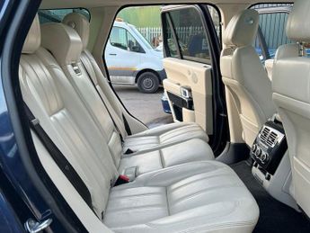 LAND ROVER RANGE ROVER 4.4 SD V8 Vogue SE