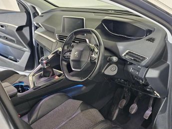 PEUGEOT 3008 1.2 PureTech Allure Euro 6 (s/s) 5dr