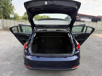 FIAT TIPO 1.4 Tipo Hatchback 1.4 95hp Lounge