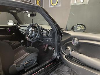 MINI HATCH 1.5 Cooper Sport