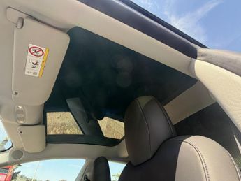 TESLA MODEL 3 (Dual Motor) Long Range