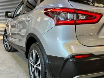 NISSAN QASHQAI 1.2 DIG-T N-Connecta XTRON Euro 6 (s/s) 5dr