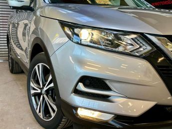 NISSAN QASHQAI 1.2 DIG-T N-Connecta XTRON Euro 6 (s/s) 5dr