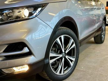 NISSAN QASHQAI 1.2 DIG-T N-Connecta XTRON Euro 6 (s/s) 5dr