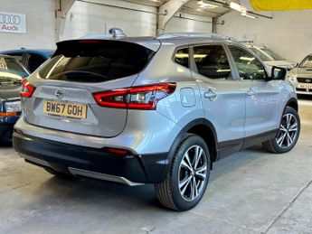 NISSAN QASHQAI 1.2 DIG-T N-Connecta XTRON Euro 6 (s/s) 5dr