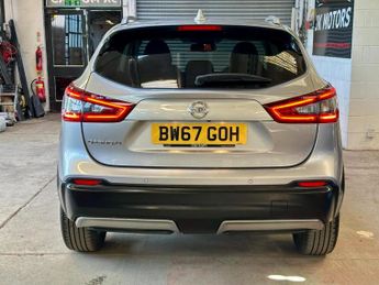 NISSAN QASHQAI 1.2 DIG-T N-Connecta XTRON Euro 6 (s/s) 5dr