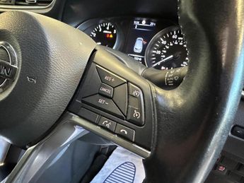 NISSAN QASHQAI 1.2 DIG-T N-Connecta XTRON Euro 6 (s/s) 5dr
