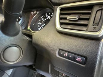 NISSAN QASHQAI 1.2 DIG-T N-Connecta XTRON Euro 6 (s/s) 5dr