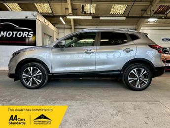 NISSAN QASHQAI 1.2 DIG-T N-Connecta XTRON Euro 6 (s/s) 5dr
