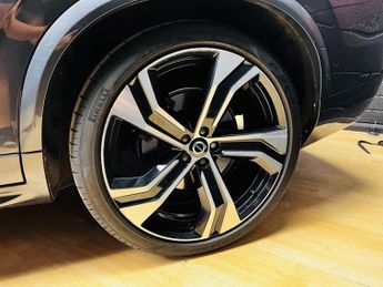 VOLVO XC90 2.0 R-Design Pro B5 Diesel AWD