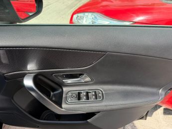MERCEDES-BENZ A CLASS 1.5 A180d Sport