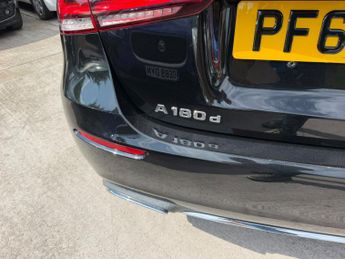 MERCEDES-BENZ A CLASS 1.5 A180d Sport
