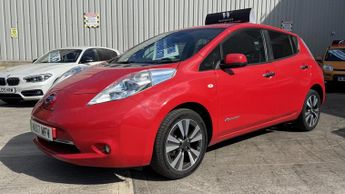 NISSAN LEAF 30kWh Tekna Electric Automatic Red 5dr SATNAV+LEATHER+CRUISE