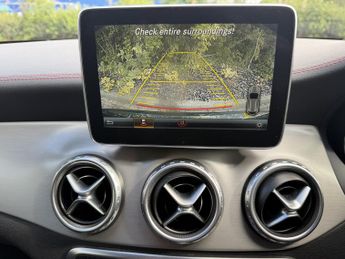 MERCEDES-BENZ GLA 2.0 GLA250 AMG Line