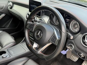 MERCEDES-BENZ GLA 2.0 GLA250 AMG Line