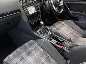 VOLKSWAGEN GOLF 2.0 TDI BlueMotion Tech GTD