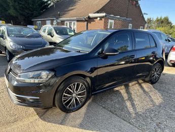 VOLKSWAGEN GOLF 2.0 TDI BlueMotion Tech SE Nav