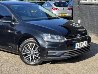 VOLKSWAGEN GOLF 2.0 TDI BlueMotion Tech SE Nav