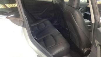 TESLA MODEL 3 (Dual Motor) Long Range Auto 4WDE 4dr