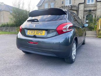 PEUGEOT 208 1.4 e-HDi Allure EGC Euro 5 (s/s) 5dr