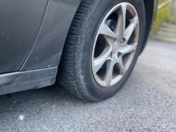 PEUGEOT 208 1.4 e-HDi Allure EGC Euro 5 (s/s) 5dr